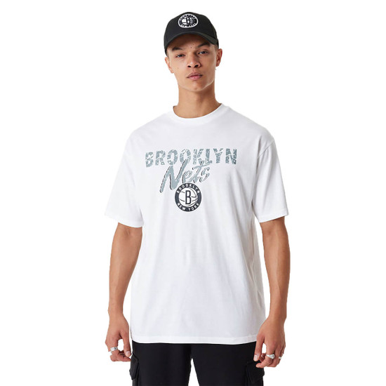 New Era Ανδρική κοντομάνικη μπλούζα Brooklyn Nets Team Script Oversized T-Shirt New Era Ανδρική κοντομάνικη μπλούζα Brooklyn Nets Team Script Oversized T-Shirt